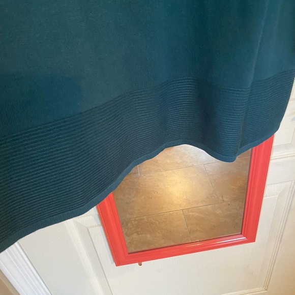 Sweater - Picture 3 of 4